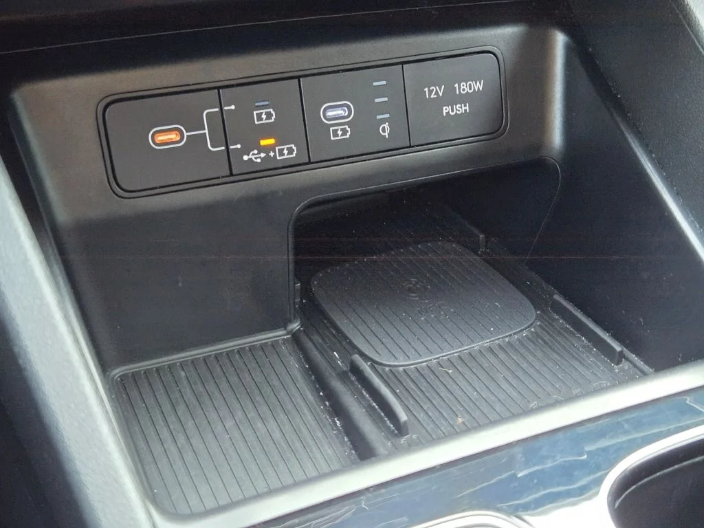 Used 2025 Gray Hyundai SEL image 28