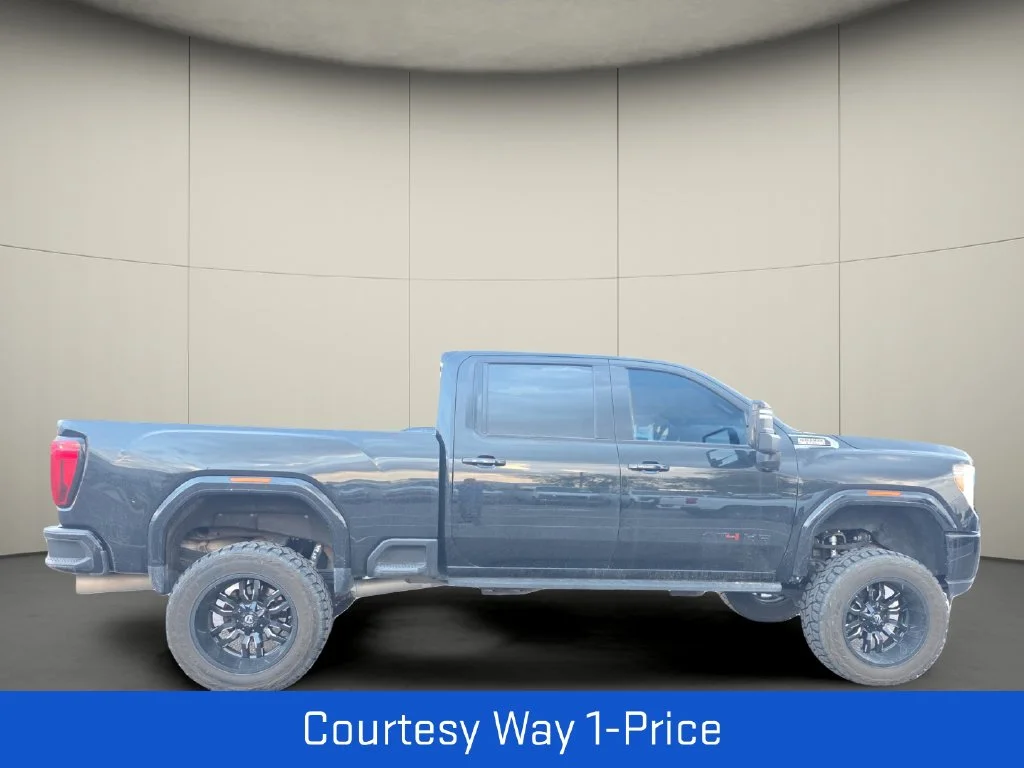 Used 2022 Black GMC AT4 image 11