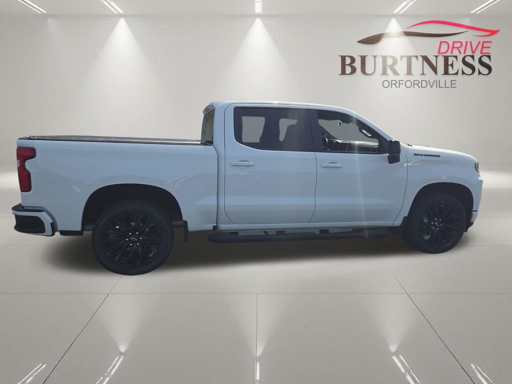 Used 2021 White Chevrolet RST image 9