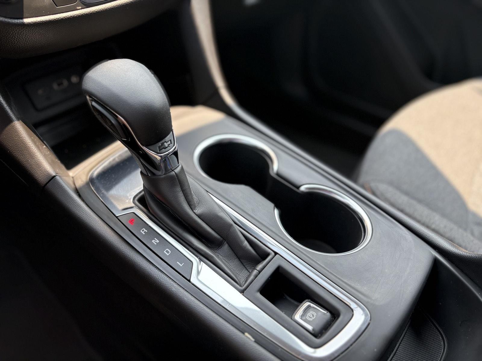 Used 2022 Iron Gray Metallic Chevrolet LT image 27
