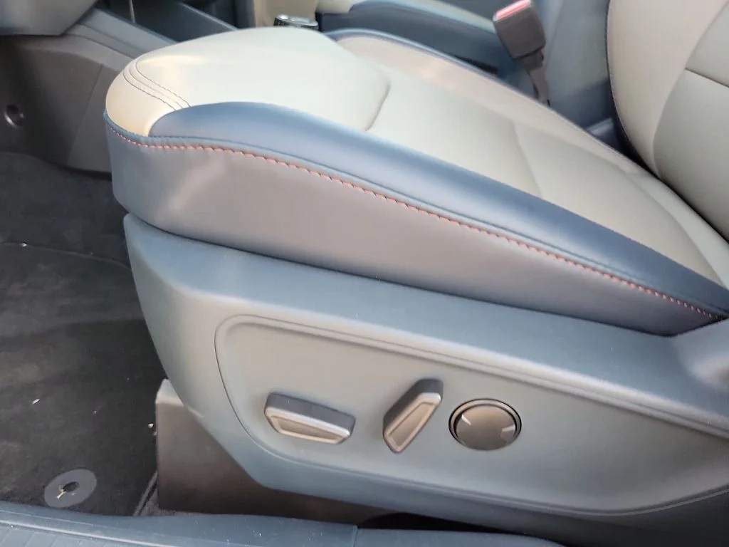 New 2026 Azure Gray Metallic Tri-Coat Ford Lariat® image 12