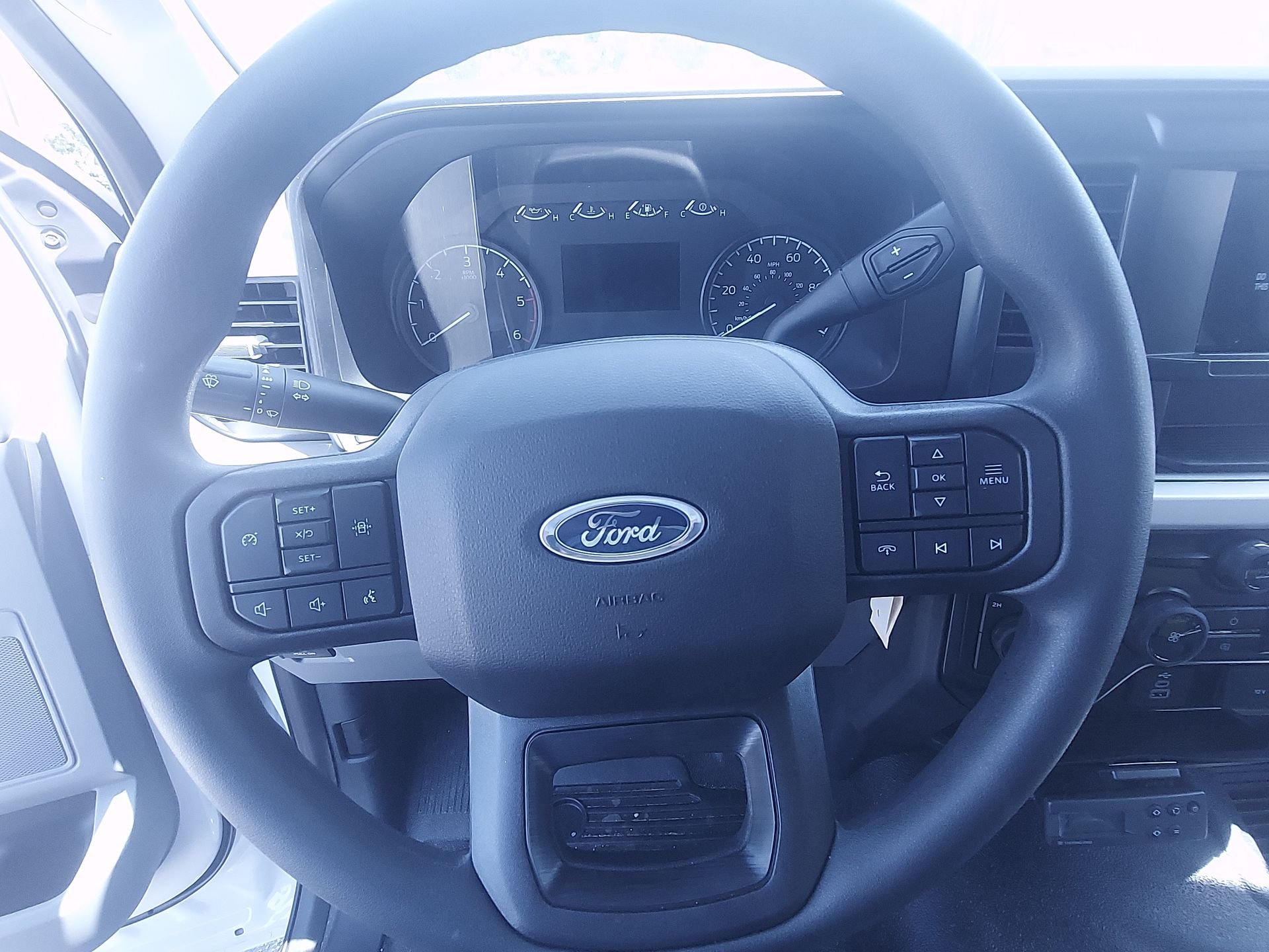 New 2026 Oxford White Ford F-450® XL image 7