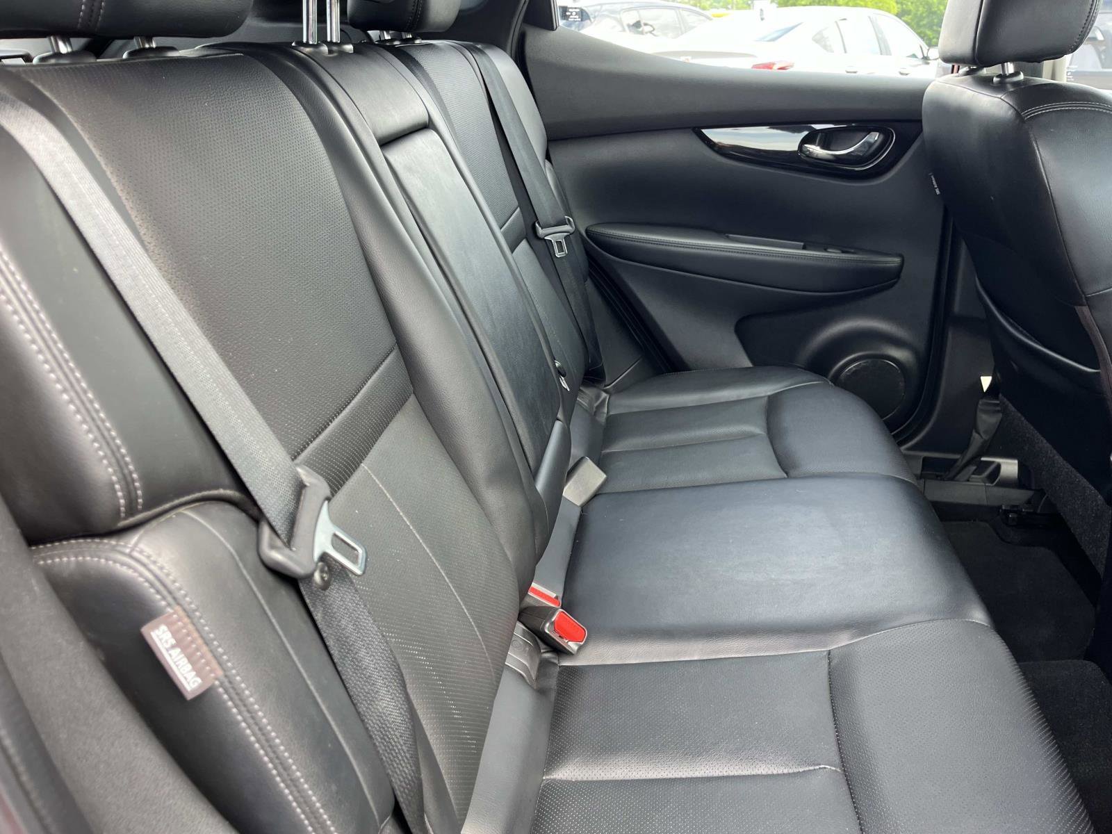 Used 2021 Scarlet Ember Tintcoat Nissan SL image 21