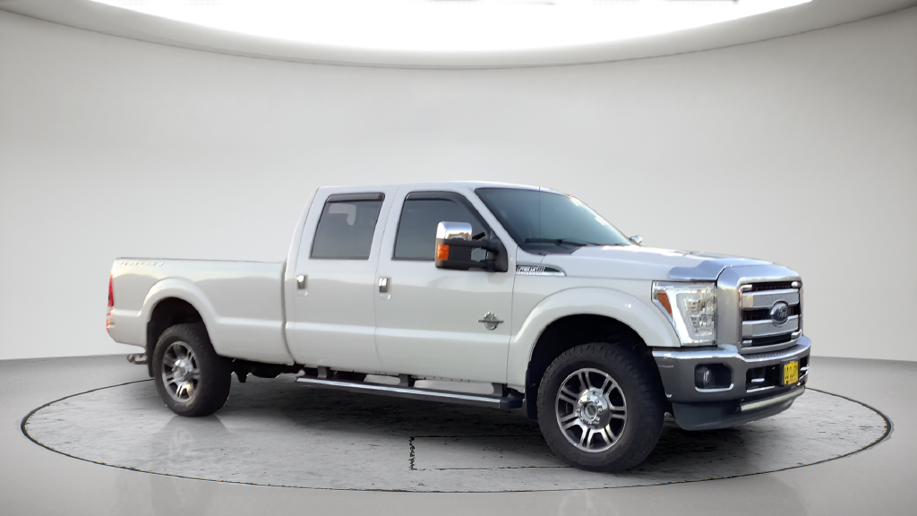 Used 2015 White Platinum Clearcoat Metallic Ford Platinum image 4
