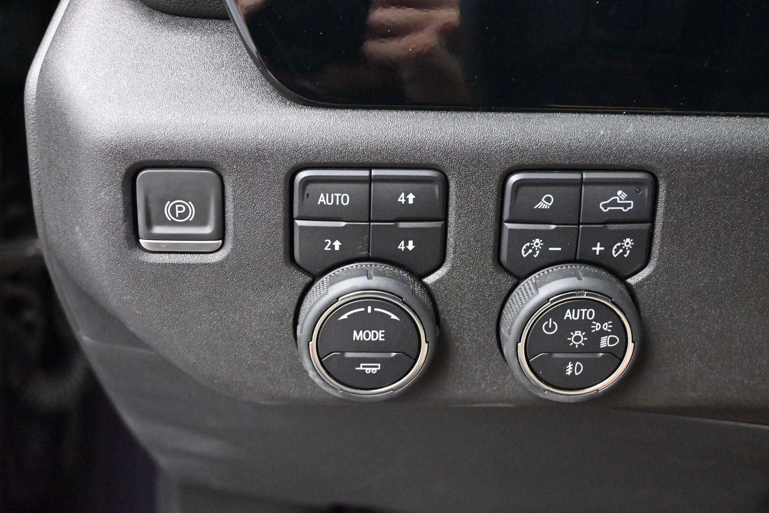 Used 2023 Dark Ash Metallic Chevrolet High Country image 25