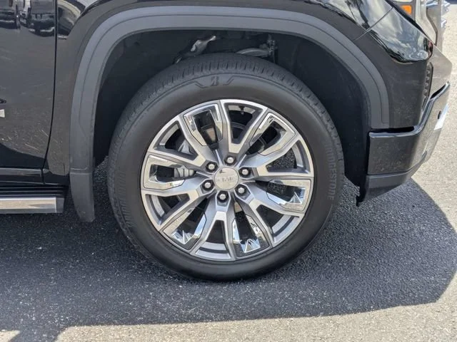 Used 2025 Onyx Black GMC Denali image 11