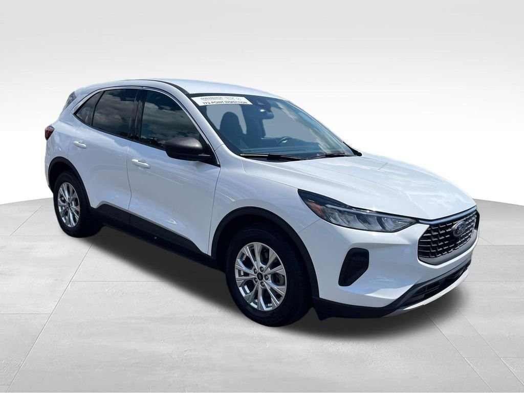 Used 2023 White Ford Active image 7