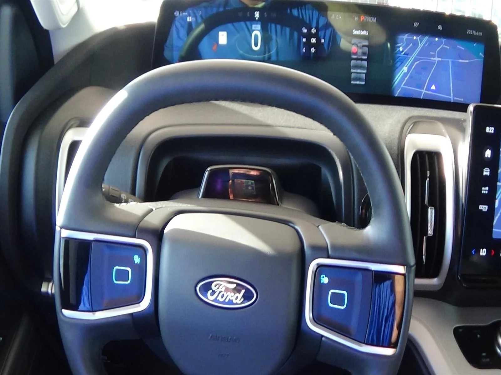 Used 2025 Oxford White (yz) Ford Active image 23