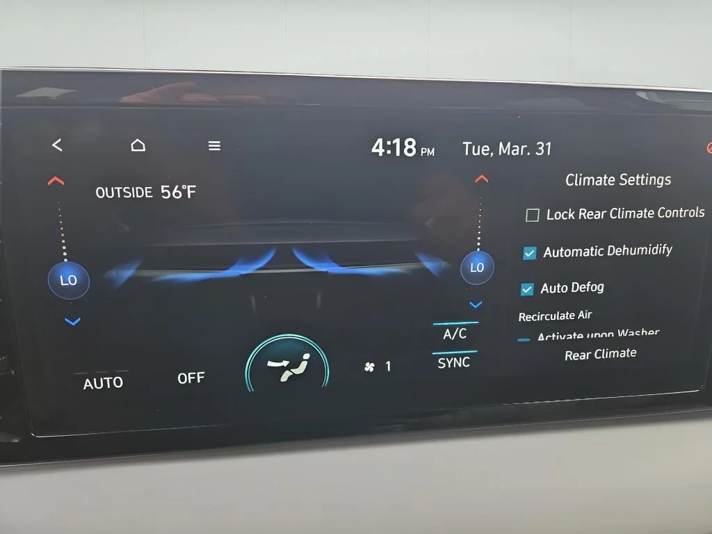 Used 2025 Abyss Black Pearl Hyundai SEL image 33
