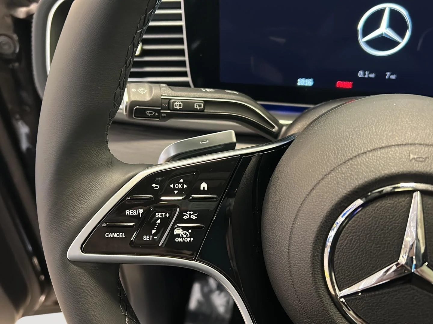 New 2026 BLACK Mercedes-Benz GLE 450 image 18