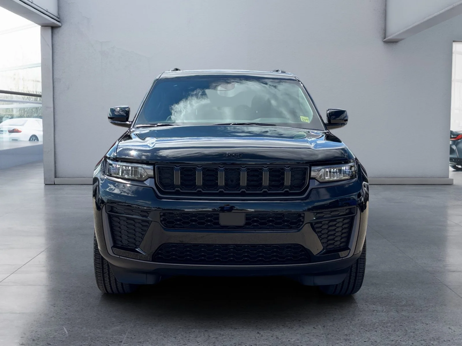 New 2026 Diamond Black Crystal Pearl Jeep Altitude image 8