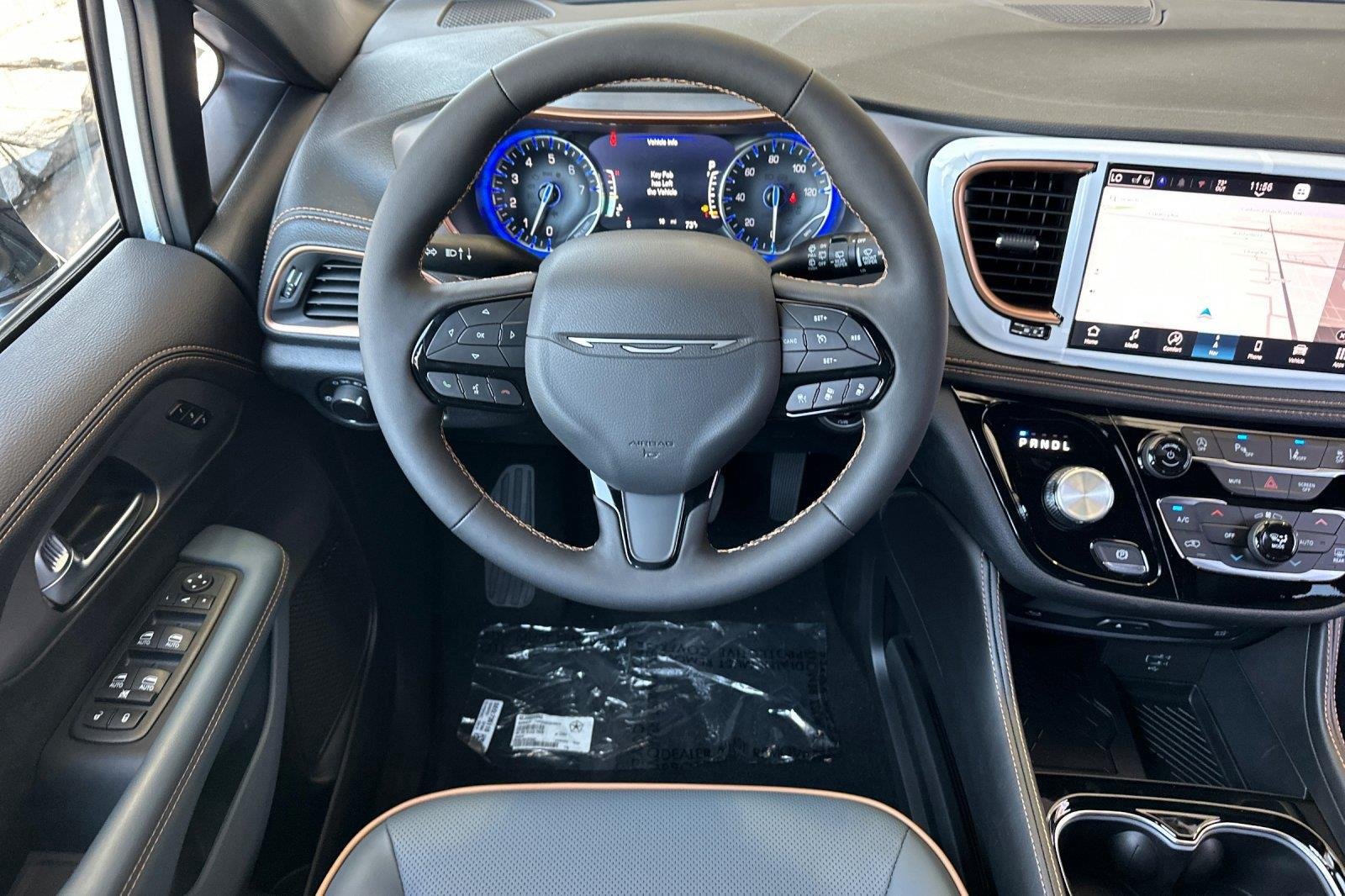 New 2027 Bright White Clearcoat Chrysler Pinnacle image 14