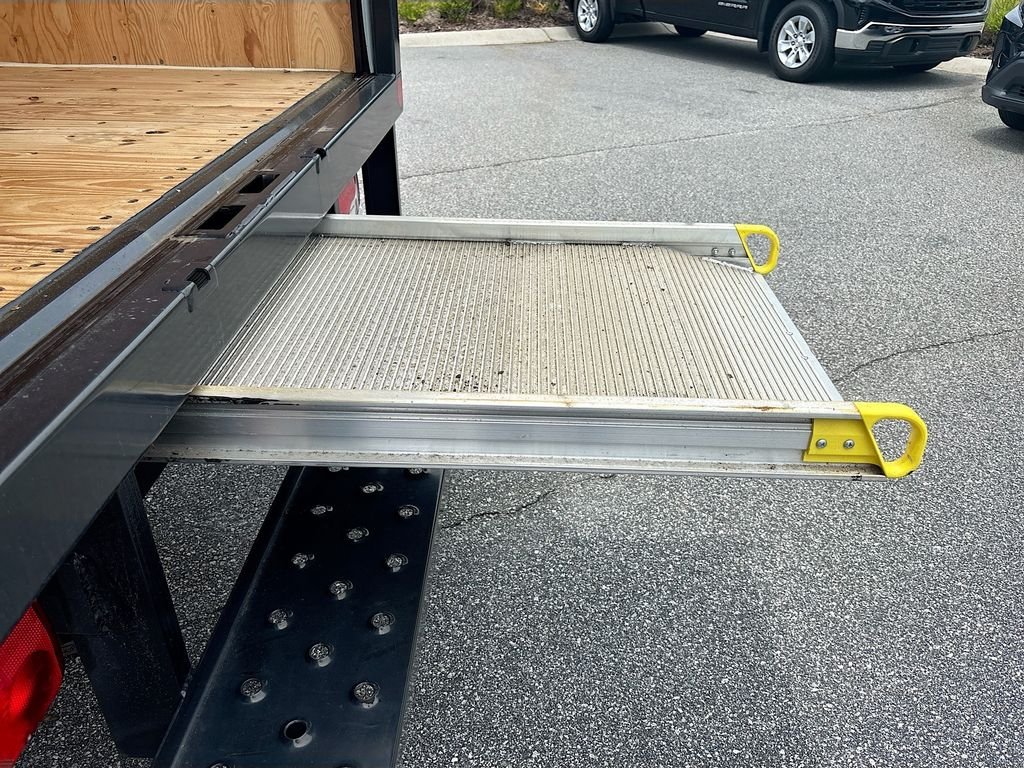 Used 2024  Mercedes-Benz DRY BOX TRUCK image 24
