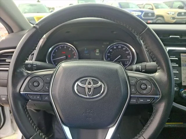 2020 Toyota Camry XLE - Photo 22