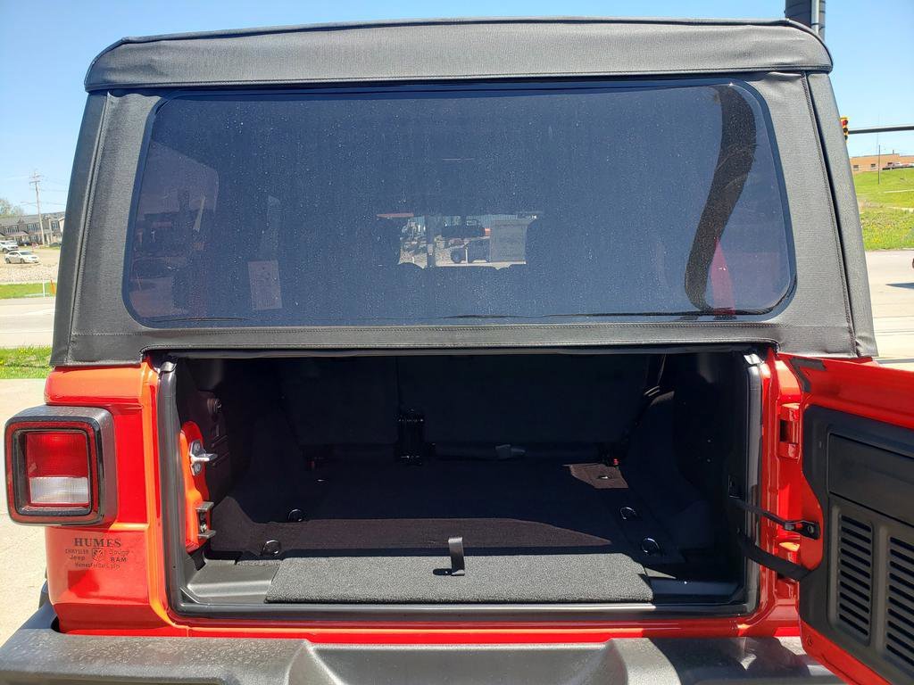 New 2026 Firecracker Red Clear-Coat Exterior Paint Jeep Sport image 5