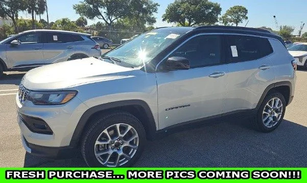 2025 Jeep Compass Limited 4X4's photo
