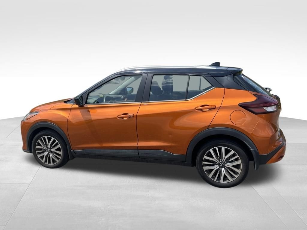 Used 2023 Orange Nissan SV image 9