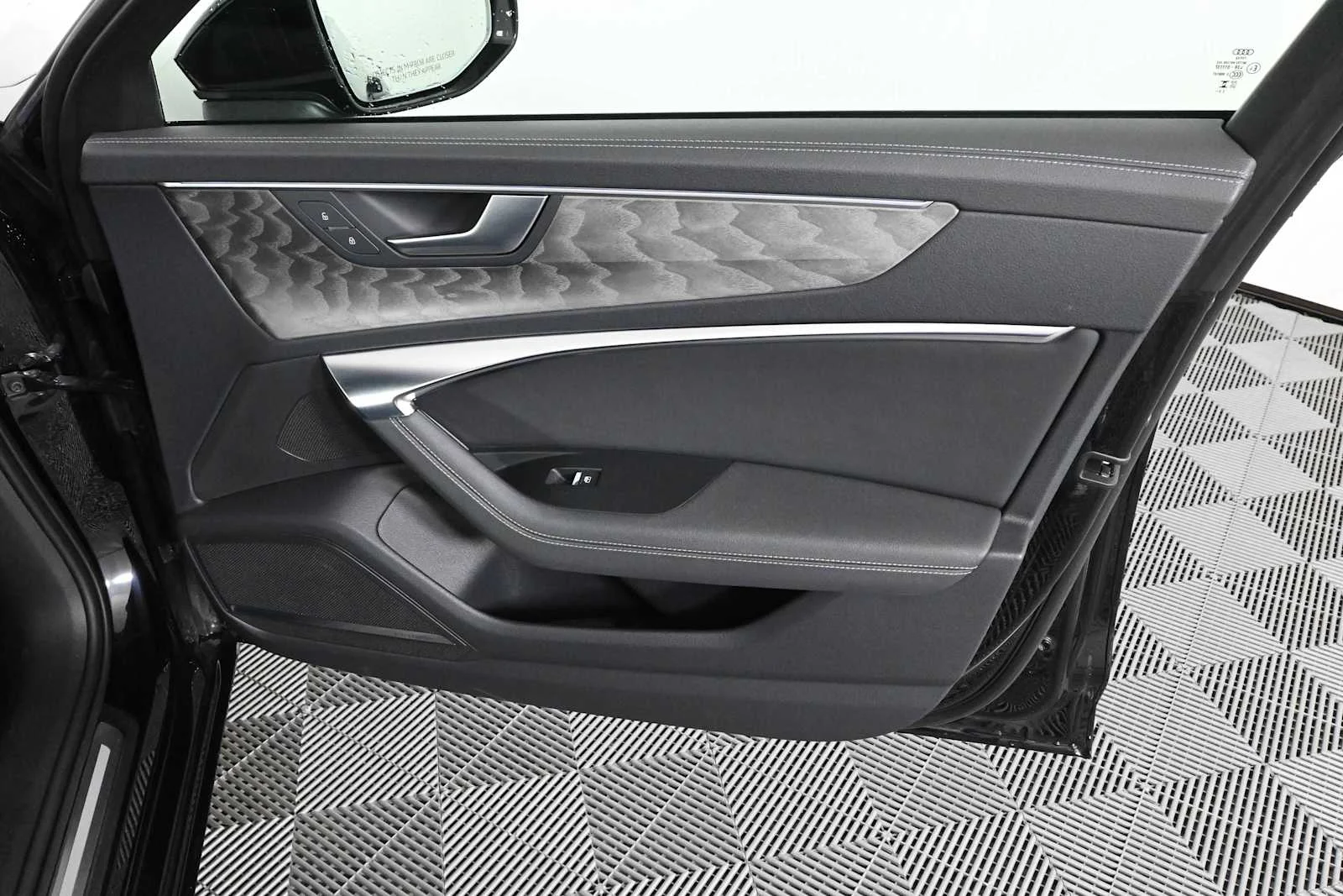 Used 2024 Brilliant Black Audi Premium Plus image 11