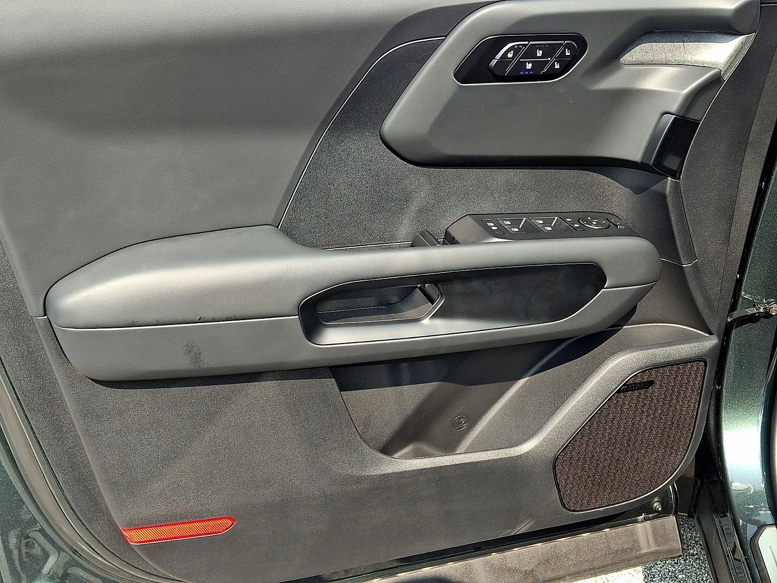 New 2027 Black Kia X-Line SX image 10