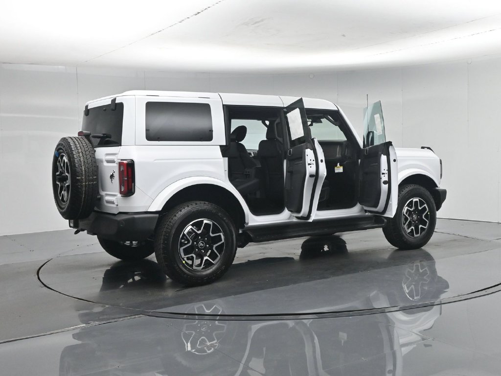 New 2026 Oxford White Ford Outer Banks image 5
