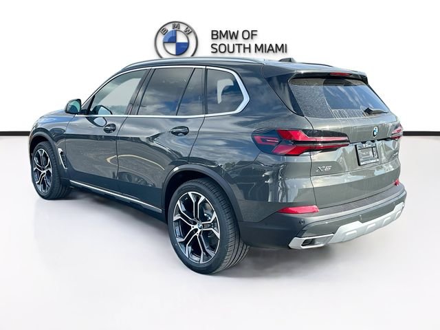 New 2026 Gray BMW xDrive40i image 4