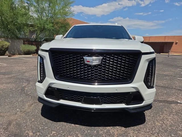Used 2025 White Cadillac V-Series image 3