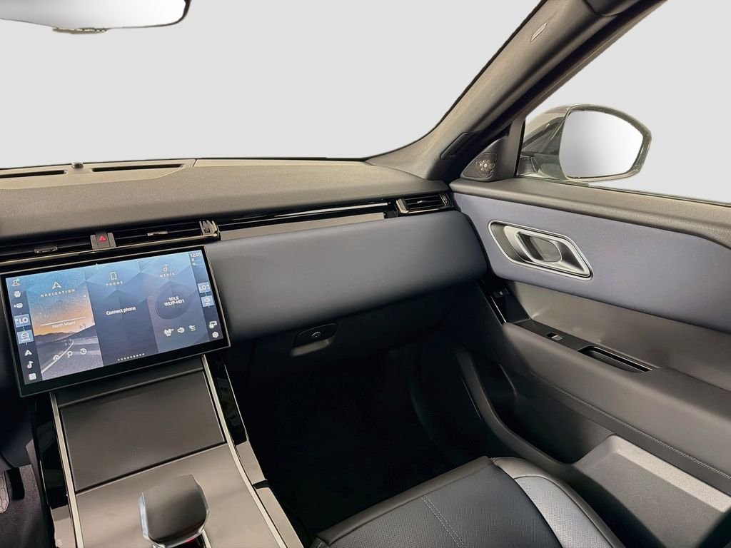 New 2026 Fuji White Land Rover S image 25