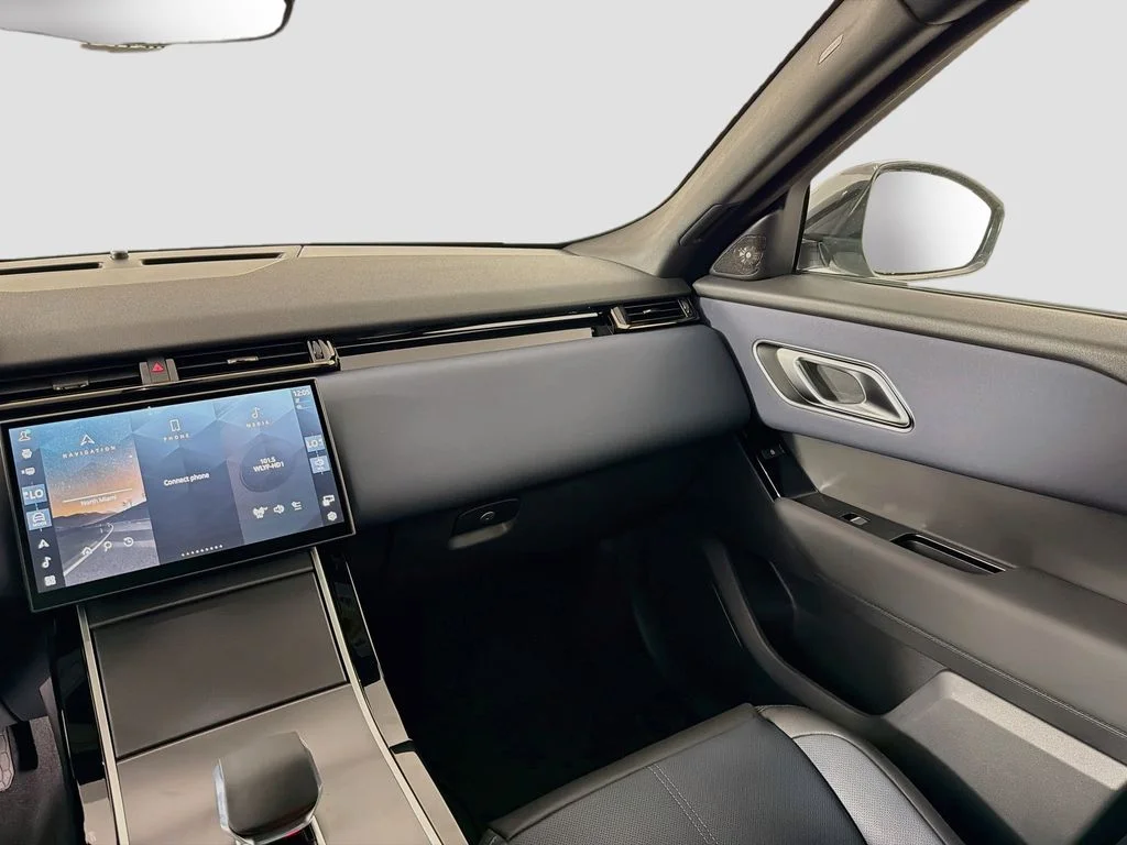 New 2026 Fuji White Land Rover S image 25