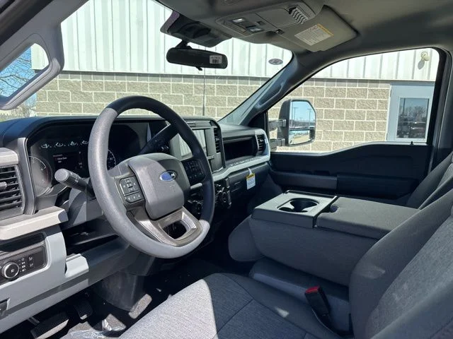 New 2026 Oxford White Ford XL image 18