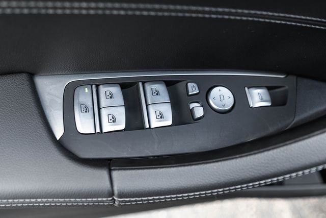 Used 2022 Blue Metallic BMW xDrive30i image 21