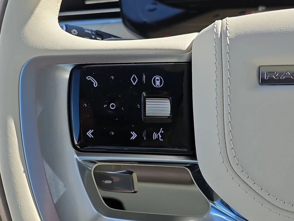 New 2026 Varesine Blue LAND ROVER SE image 17