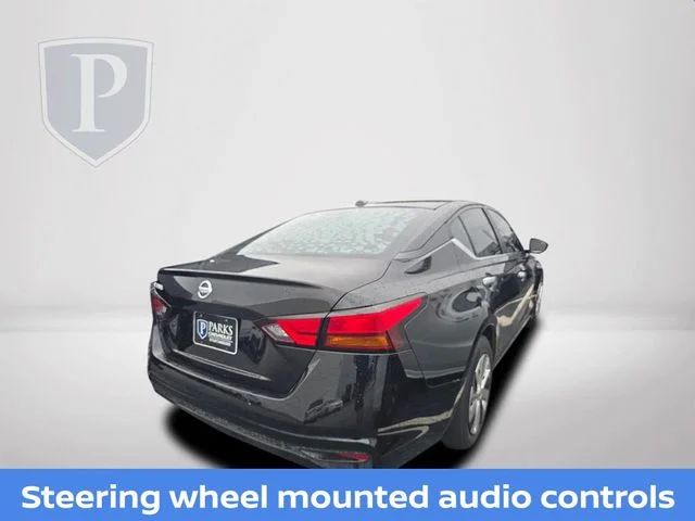 Used 2020 Black Nissan 2.5 S image 5