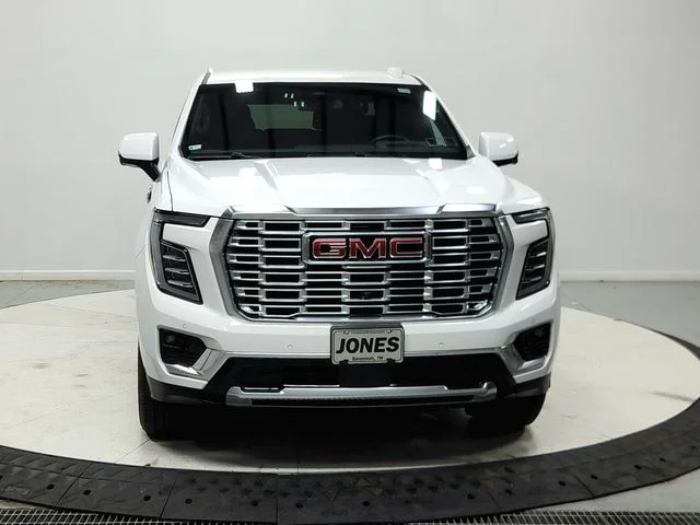 Used 2025 White GMC Denali image 3