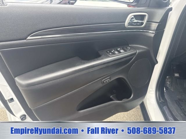 Used 2022 Bright White Clearcoat Jeep Limited image 19