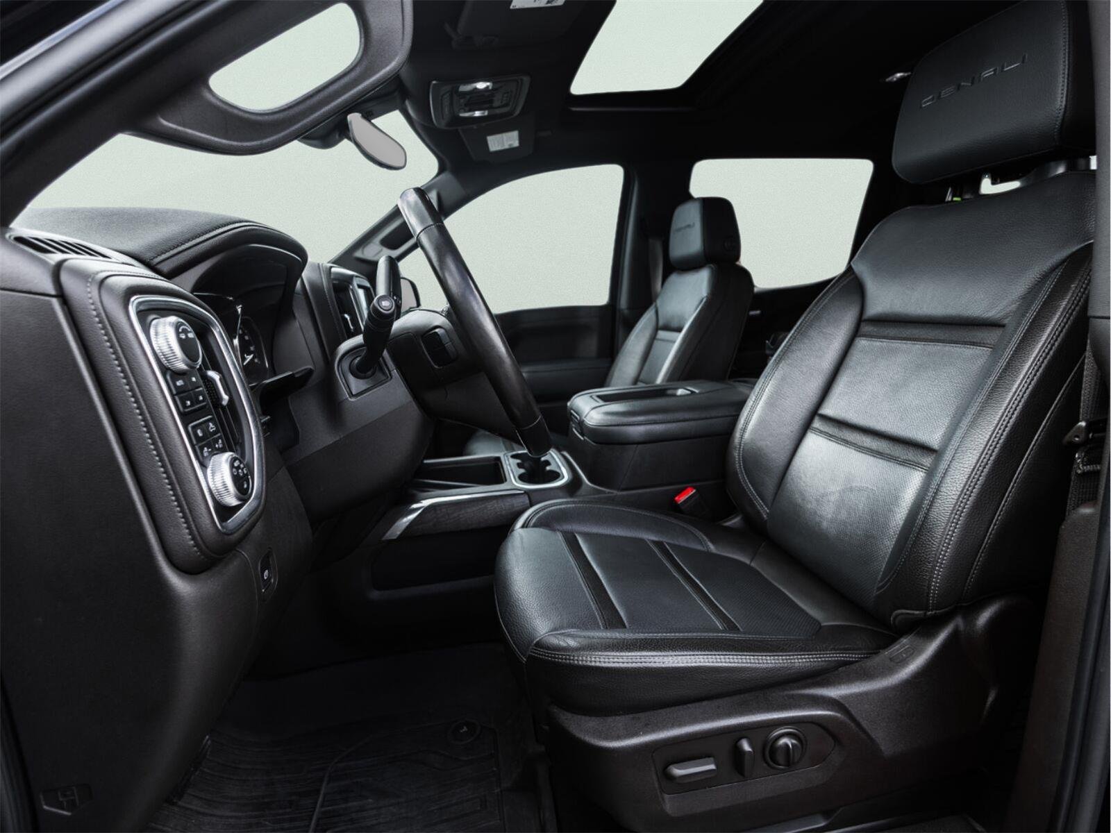 Certified Used 2020 ONYX BLACK GMC Denali image 13
