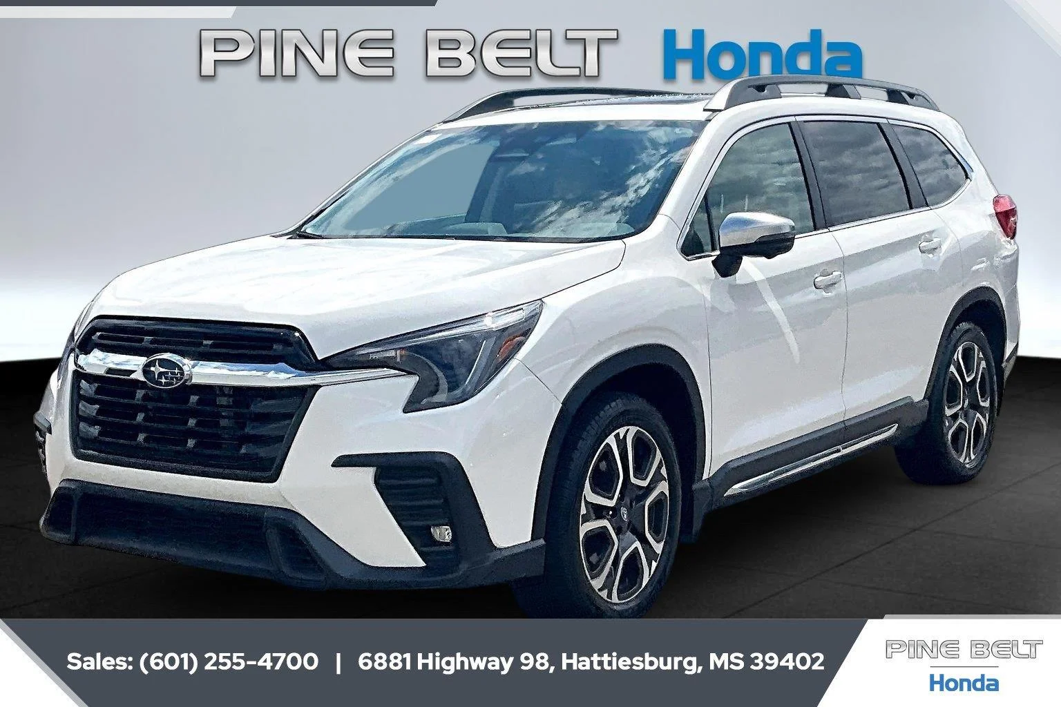 Used 2023 Crystal White Pearl Subaru Limited image 1