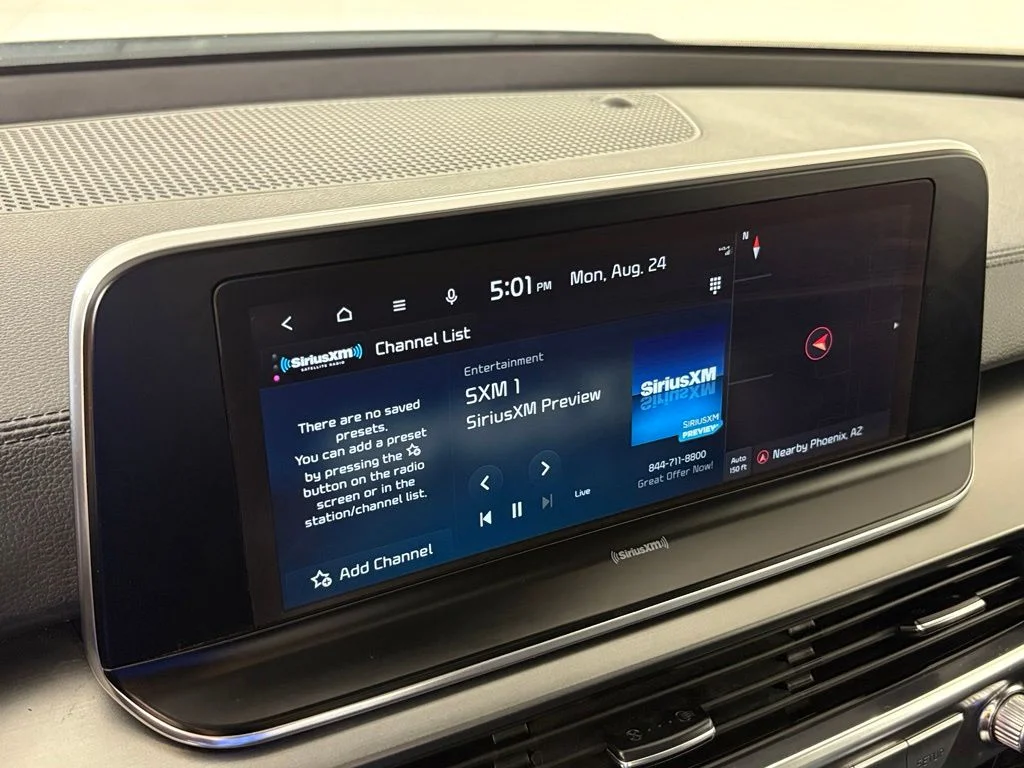 Used 2022 White Kia S image 26