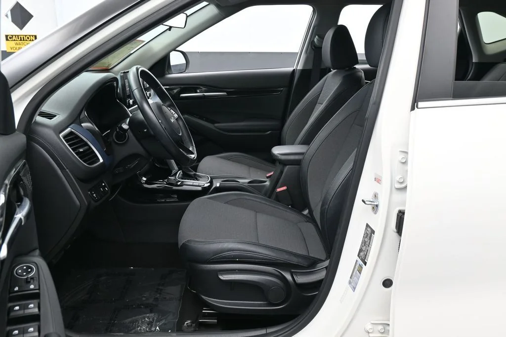 Used 2023 Clear White/Black Roof Kia S image 11