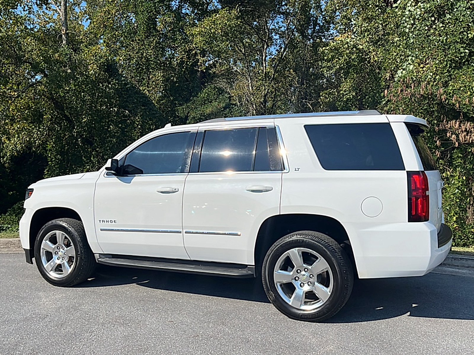 Used 2016 Summit White Chevrolet LT image 3