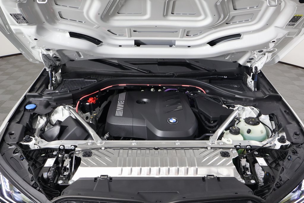 New 2026 Alpine White BMW 30 xDrive image 9
