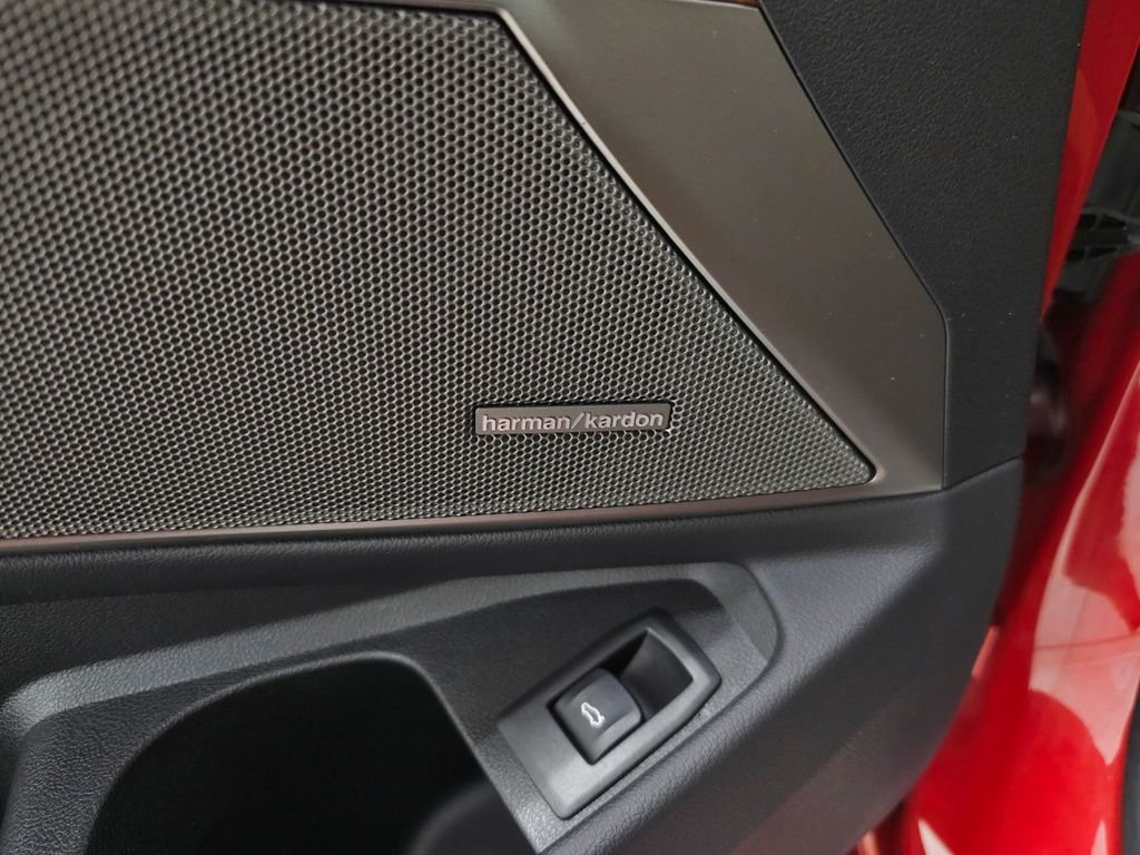 Used 2021 Melbourne Red Metallic BMW 330i xDrive image 15