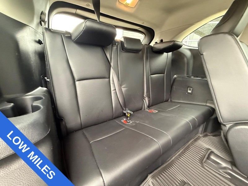Used 2023 Pearl Toyota XLE image 11
