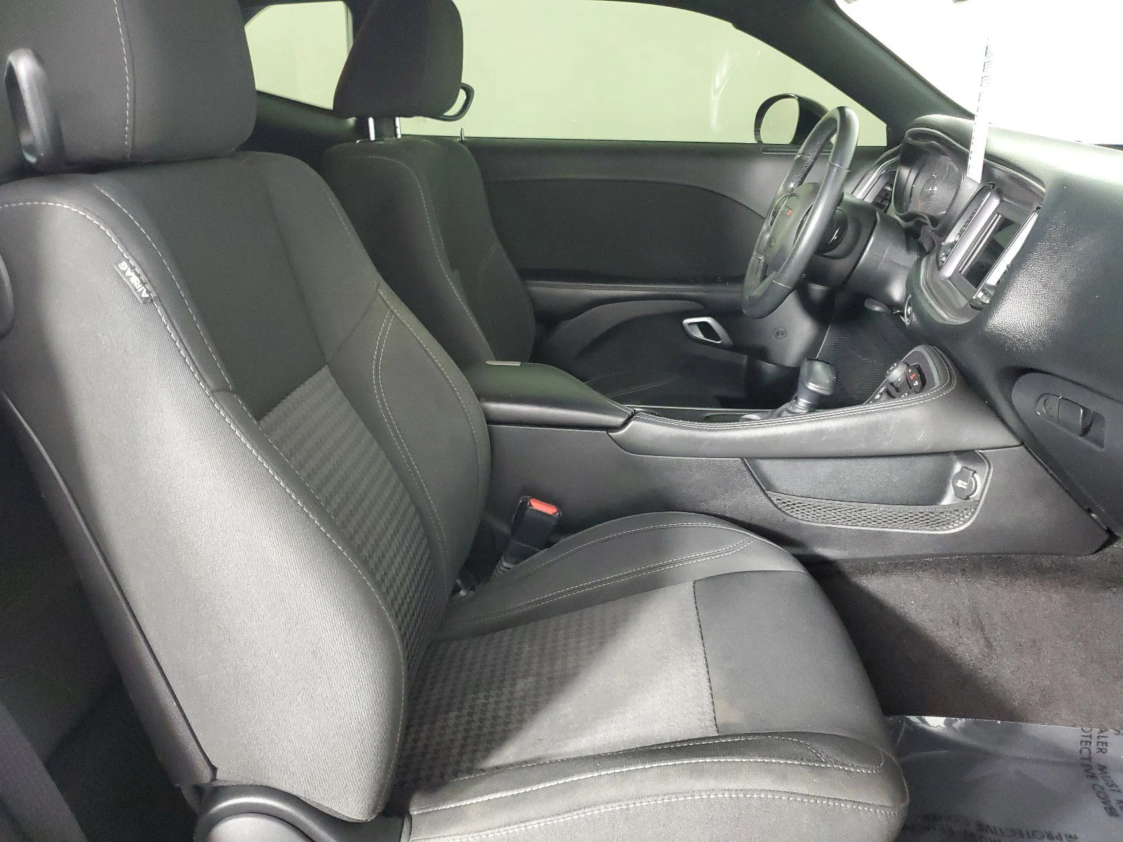 Used 2018 Pitch Black Clearcoat Dodge SXT image 12