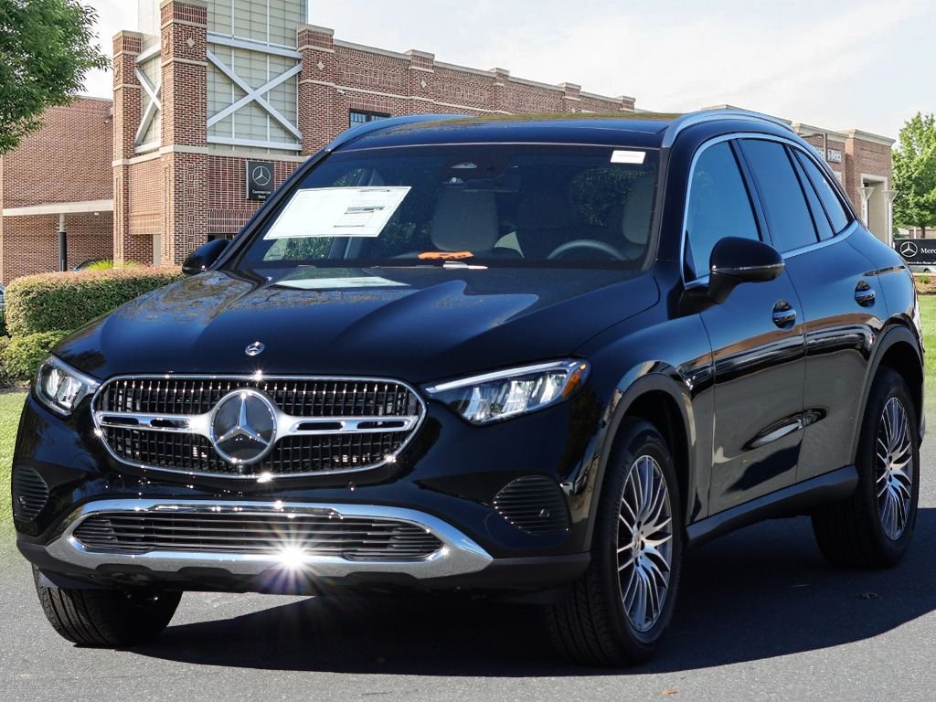 Used 2026 Black Mercedes-Benz GLC 300 image 4