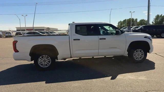 Used 2025 White Toyota SR5 image 9