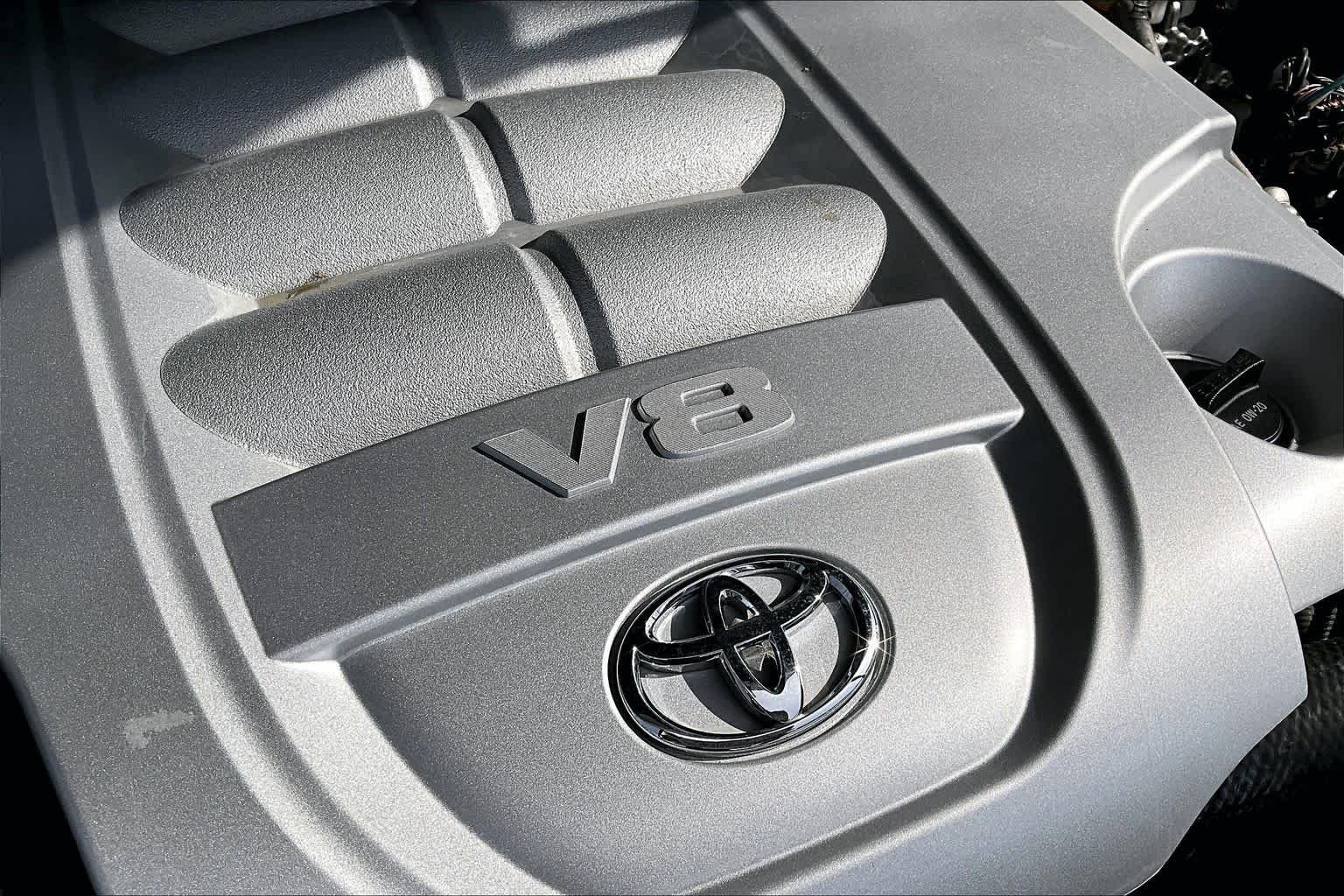 Used 2021 Blizzard Pearl Toyota  image 33