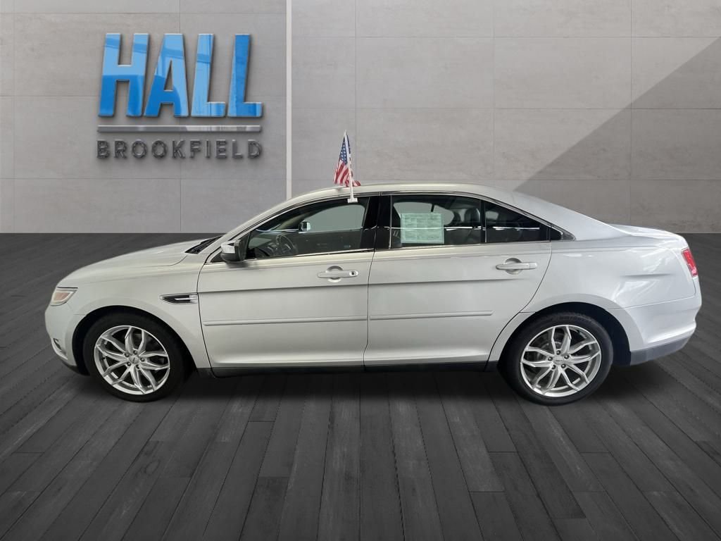 2011 Ford Taurus Limited photo 2