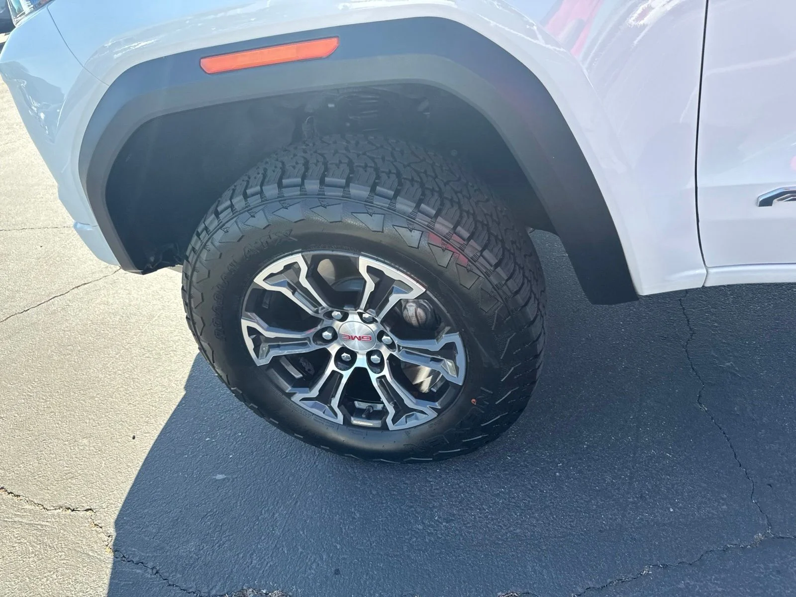 Used 2023 Summit White GMC AT4 image 11