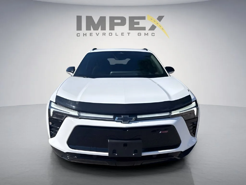 Used 2024 Summit White Chevrolet RS image 8