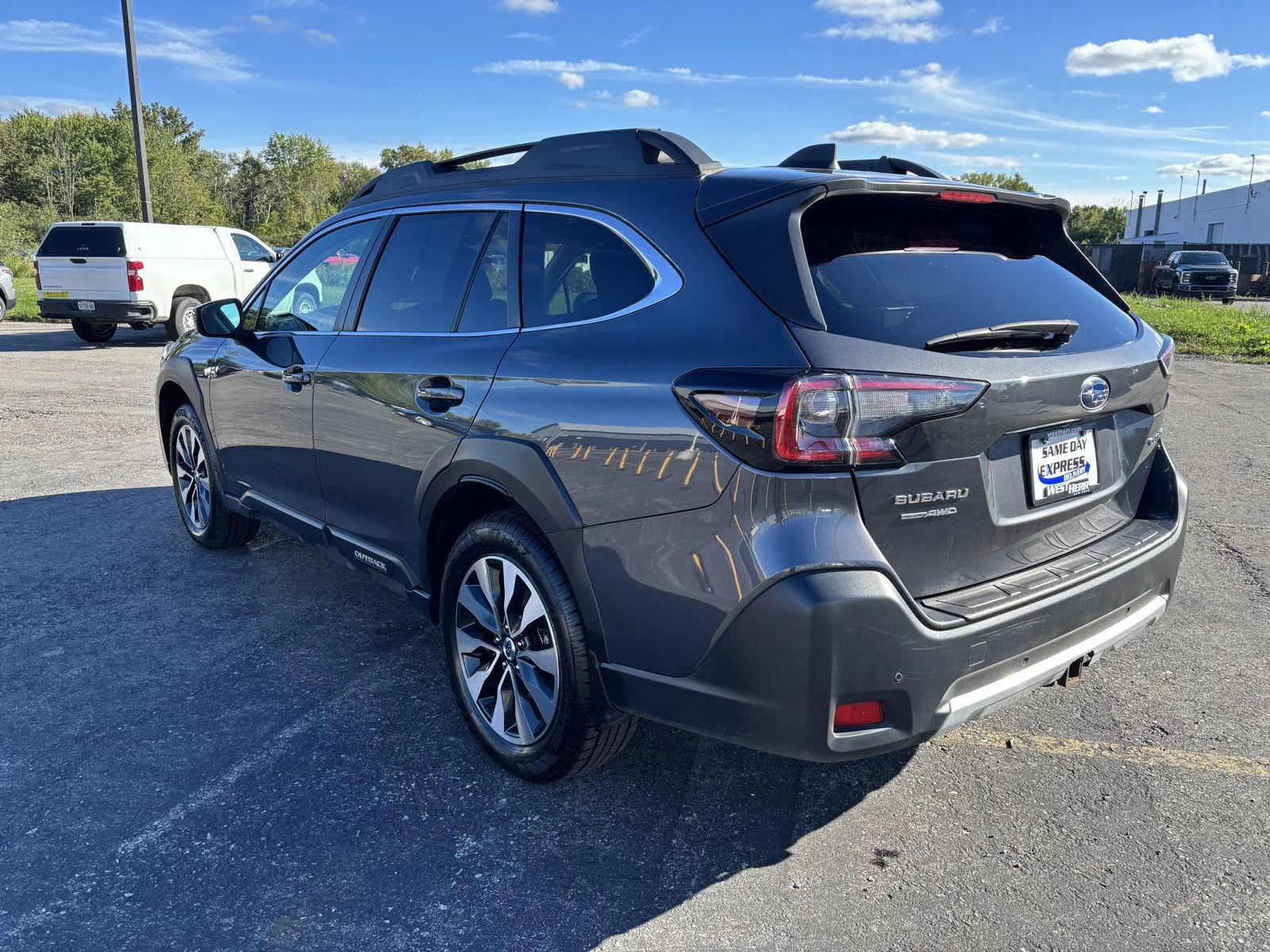 Used 2024  Subaru Limited image 5